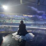 MARiA Instagram - お仕事の方もデートの方も ぼっちの方も家族と一緒の方も友達とワイワイの方も 素敵な一日を過ごしてね☺️ ちなみに私はリハーサルしてますヨっ❤️ 明日は本番がんばるぞー✨✨✨ クリスマスらしい写真無かったのでw こないだ取材の時のポニキャにあった大きなツリーの前で撮った写真のせときます！笑 めりくりっ🌲 #MARiA #小美 #美依礼芽 #北京