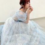 MARiA Instagram – 💎❄️💎❄️💎❄️

このドレスすっっっごく繊細で綺麗で
お姫様になったみたいな気持ちになれました👸

ドレスってやっぱり女の子の夢だよなぁぁぁ🥺🫶🏻✨

#MARiA #美依礼芽 #小美