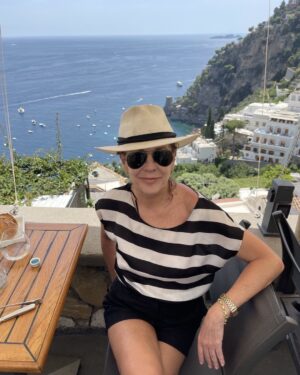 Mónica Gonzaga Instagram - Positano más cerca de Dios digo del Diego