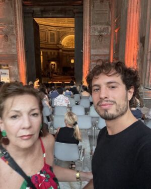 Mónica Gonzaga Instagram - Di panteón de Adriano hoy concierto