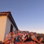 Mónica Gonzaga Instagram - Atardecer este 2024. 🤍✨ Gracias por compartirlo conmigo @martindelcasse (guionista) @c.arrrrmellaaaa @adrisessa (productor) @tutt._ @eleonoraa.pili (la sarda italiana más argenta 🇦🇷 #monicagonzaga #gonzagamonica #actoresargentinos #actricesargentinas #olmedoyporcel