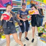 Mónica Hoyos Instagram - Las princesas tambien son valientes, inteligentes, luchan aunque se caigan… Y se levantan… y sueñan con más fuerza ⭐️ Te mando mucha buena energíaaaaaaaa Muchaaaaaaaaaaa mi gente bonita