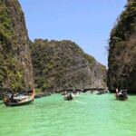 Mónica Jardim Instagram – Bem-vindos as Phi Phi Islands 💚
#phiphiisland #thailand🇹🇭 Phi Phi Islands, Thailand