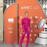 Mónica Mara Instagram - Sevilla tiene un color especiaaal ✨ Stylist @aurorapelaez_ ♥ @latingrammys @alejandroasen @universalspain