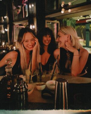 Müge Bayramoğlu Instagram - Charlotte Goldenbaltt, Samantha Jones, Carrie Bradshaw 🥂