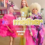 Ma'Ma Queen Instagram - Kijk vanaf morgen met ons mee naar Call me Mother op Fox. In dit Canadese programma vormen de dragmoeders: Barbada, Crystal en Peppermint ieder een draghouse om het tegen elkaar op te nemen. Dubbele afleveringen om 21:00 uur. We are watching Call me Mother on Fox tomorrow. In this Canadian show we follow the drag mothers: Barbada, Crystal and Peppermint while they form drag houses and compete agaist each other. Tune in for double episodes at 21:00 hr. #CallMeMotheropFOX #CMMopFOX #ad #queer #drag #dragqeens #dragartists