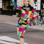 Ma'Ma Queen Instagram - Lieve mensen, morgen is het zover. We mogen stemmen. Laten we dit alsjeblieft gaan doen met z’n allen. Samen kunnen we had verschil maken. In een samenleving en wereld die steeds harder en rechtser lijkt te worden is jouw stem van levensbelang! Stem met je hart, stem voor elkaar, stem voor gelijkwaardigheid, stem voor mens, dier, klimaat! Stem voor liefde, voor jezelf, voor elkaar, voor je omgeving, voor de samenleving, voor de wereld! Dit is het moment! Ik heb je nodig! ♥️