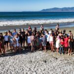 Macarena Pizarro Instagram - No puede haber una mejor forma de partir de año que esta, rodeada del mejor grupo del mundo mundial, en el camping de primos de Los Felices del Mar. Les deseo un gran 2024 a todos 🤍 📷 @fotosaereas