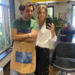 Macarena Pizarro Instagram - Blond again 😉 El guapo más talentoso, el talento más guapo y el lugar más lindo @leonidashairdresser @gonzaloleonidas