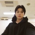 Mackenyu Instagram - 神木隆之介。 Waiting on set.