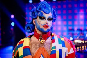 Madame Madness Instagram - Bla bla bla, transformeren kun je leren 👀⭐

Hair by @houseofvivaldi
Dress by @teun_seuren x @vollaerszwart 
shot by @tomcornelissen.nl 
Produced by @videolandonline
.
.
.
.
#drag #pride #dragqueen #dragrace #RPDR #dragraceholland
#transformationtuesday #cute #dragmakeup #mua #makeup #love #instagood #instamood #instadrag #photooftheday #tbt #beautiful #happy #fashion #ootd #fun #igers #amazing #beauty #gay #gayguy
