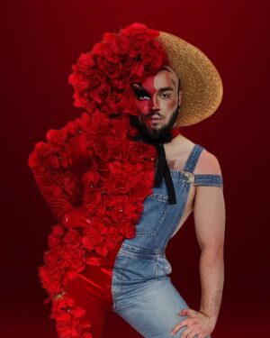 Madame Madness Instagram - A rose garden can only grow if the grower takes good care of it. 🌹

Thanks you @divdavd for helping me make the reels and this funny video 😂😂
