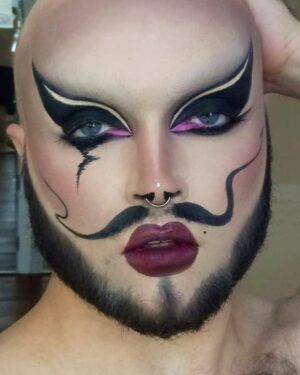 Madame Madness Instagram - 𝙋𝙍𝙀𝙎𝙎 𝘿𝘼𝙔 𝙁𝙊𝙍 𝘿𝙍𝘼𝙂 𝙍𝘼𝘾𝙀 𝙃𝙊𝙇𝙇𝘼𝙉𝘿
.
.
.
.
#drag #pride #dragqueen #dragrace #RPDR #dragraceholland
#transformationtuesday #cute #dragmakeup #mua #makeup #love #instagood #instamood #instadrag #photooftheday #tbt #beautiful #happy #fashion #ootd #fun #igers #amazing #beauty #gay #gayguy
