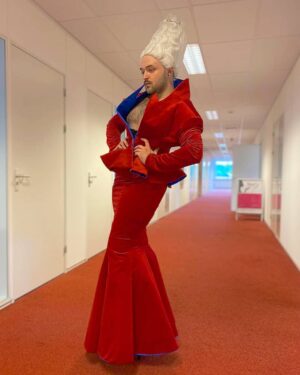 Madame Madness Instagram - 𝘽𝙀𝙃𝙄𝙉𝘿 𝙏𝙃𝙀 𝙎𝘾𝙀𝙉𝙀𝙎 📸 👑 🇳🇱
Promo for @videolandonline
@wowpresentsplus
@logotv .

Look by @teun_seuren
.
.
.
.
#drag #pride #dragqueen #dragrace #RPDR #dragraceholland
#transformationtuesday #cute #dragmakeup #mua #makeup #love #instagood #instamood #instadrag #photooftheday #tbt #beautiful #happy #fashion #ootd #fun #igers #amazing #beauty #gay #gayguy