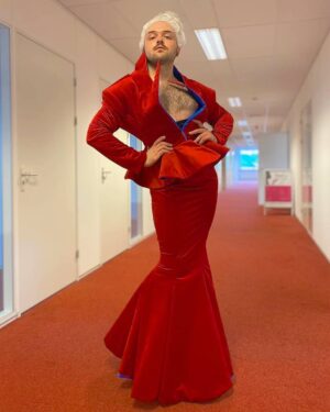 Madame Madness Instagram - 𝘽𝙀𝙃𝙄𝙉𝘿 𝙏𝙃𝙀 𝙎𝘾𝙀𝙉𝙀𝙎 📸 👑 🇳🇱
Promo for @videolandonline
@wowpresentsplus
@logotv .

Look by @teun_seuren
.
.
.
.
#drag #pride #dragqueen #dragrace #RPDR #dragraceholland
#transformationtuesday #cute #dragmakeup #mua #makeup #love #instagood #instamood #instadrag #photooftheday #tbt #beautiful #happy #fashion #ootd #fun #igers #amazing #beauty #gay #gayguy