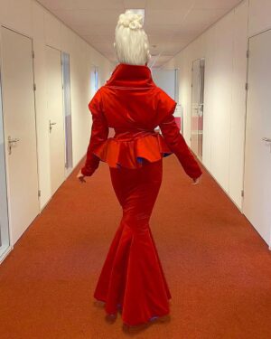 Madame Madness Instagram - 𝘽𝙀𝙃𝙄𝙉𝘿 𝙏𝙃𝙀 𝙎𝘾𝙀𝙉𝙀𝙎 📸 👑 🇳🇱
Promo for @videolandonline
@wowpresentsplus
@logotv .

Look by @teun_seuren
.
.
.
.
#drag #pride #dragqueen #dragrace #RPDR #dragraceholland
#transformationtuesday #cute #dragmakeup #mua #makeup #love #instagood #instamood #instadrag #photooftheday #tbt #beautiful #happy #fashion #ootd #fun #igers #amazing #beauty #gay #gayguy