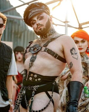Madame Madness Instagram - POV: I'm your gay awakening🧑🏻‍✈️💅@smeerboelfestival 

📸 @theyhavepotential