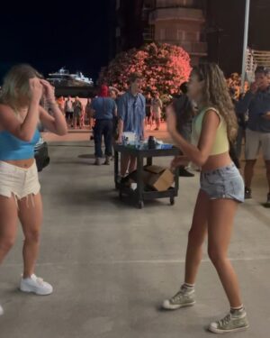 Madelyn Cline Instagram - Alligators 🤝 sarah
  Liking skinny pop