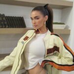 Madison Beer Instagram - 🦦