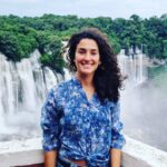 Mafalda Matos Instagram – A Mogli é feliz na selva 💚 Cascata de Calandula 🇦🇴 Que viagem…
.
.
.
#angola #calandula #cascata #mogli Calandula, Lunda Norte, Angola