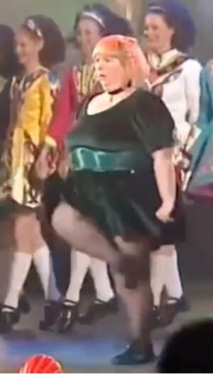 Magda Szubanski Instagram - Happy St Patricks Day from Sharon … oh, and me too!
💚🍀☘️
#stpatricksday #irish