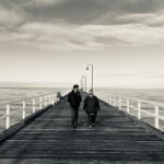 Magda Szubanski Instagram - Time with this gorgeous family is always the best time. I so treasure my conversations with @davidcampbell73 @lisaluckiest Two of the smartest people I know Love you so much Betty, Billy, Leo #family #chosenfamily #beach #pier #melbourne Ps I totally ripped off your b&w post of this pic!! 😈 😂😘❤️💕💖 St Kilda Beach