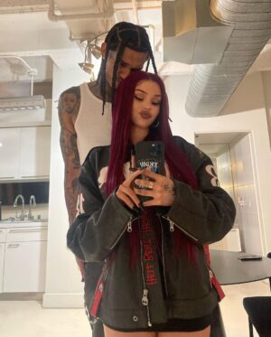 Maggie Lindemann Instagram - quick trip 🚨
