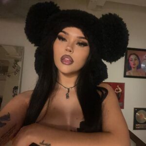 Maggie Lindemann Instagram - 4:44🐻