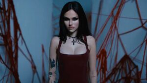 Maggie Lindemann Instagram - break me! 6/3. @siiickbrain 🩸