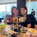 Mai Hakase Instagram - 事務所のメンバーでフォーシーズンホテル丸の内でアフタヌーンティー🫖🩷 素敵空間と美味しい食事&飲み物でとてもおしゃべりがはずみました😋 どのお料理も一品一品凝っていて、ハロウィンのスウィーツは想像を超える美味しさで完食🎃😈👻 @maisonmarunouchi　 @fstokyo #maisonmarunouchi #fourseasonshoteltokyo #halloween #メゾンマルノウチ #フォーシーズンズホテル丸の内東京 #ハロウィン #アービング #PR