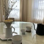 Maki Tamaru Instagram - 土曜日 お天気よし♡ 父との☕️時間 父　「まき、何やったかな？ すっぽんぽんみたいな名前の靴？ 今日、買いに行こうとおもてんねん」 私　「スリッポンね」 平和な朝。