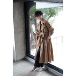 Maki Tamaru Instagram - 「HAUNT」さんの、2024SSルック連載企画！再び♡ 特集ページでお邪魔しております！ ２月「HAUNTのトレンチコート」が公開になりました。 @haunt_daikanyama のアカウントからも ぜひチェックしてみてくださいませ♪ 素敵なアイテムが沢山ありました✨✨ #PR #haunt #haunt代官山