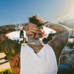 Maluma Instagram - Yo soy así… de lejos brilla mi BLING BLING💎🎶