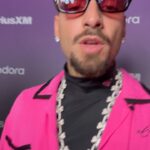 Maluma Instagram - El cucho de Paris cumpliendo el sueño..!! Solo 1 mes para conocerte 💘 Ya escucharon BLING BLING? 💎 Los Angeles, California