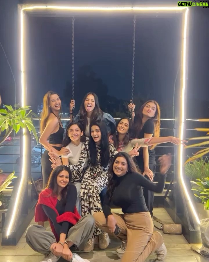 Manasa Varanasi Instagram - Moment of appreciation for these kickass women who are always so much fun to be around 🤪 Still hungover from all the madness. #sumansambhalegi #manipur