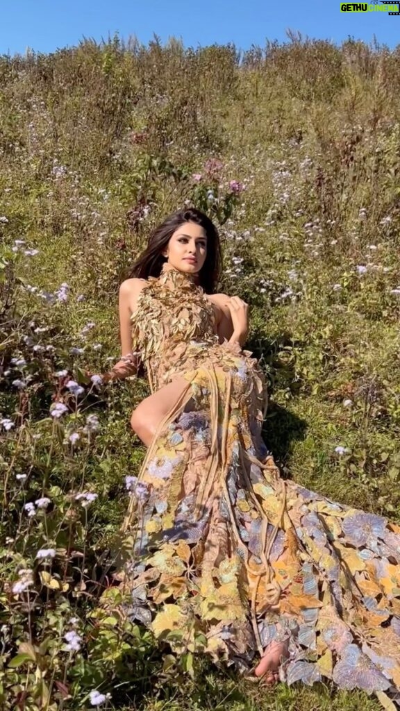 Manasa Varanasi Instagram - Counting the days until I’m back in this breathtaking land 🌳🌷 Manipurrrr, time to make new memories 🫶 Wearing @abhisheksharmastudio HnM @ayeshasethstudio #manipur #hills