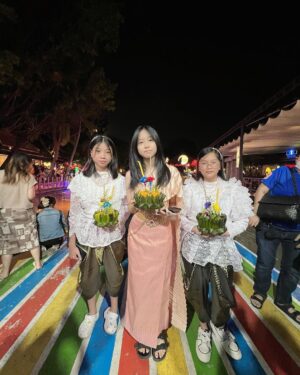 Manaswee Krittanookul Instagram - สุขสันต์วันลอยกระทง 🪔