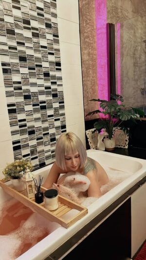 Manaswee Krittanookul Instagram - Relaxing!!