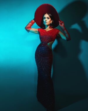 Mandeep Dhillon Instagram - 💃🏽💃🏽💃🏽

@photobookmagazine #photobookmagazine
PhotoBook Editor-In-Chief: Alison Hernon @718blonde
Creative Director: @mikeruiz.one @mikeruizone
Photographer: @sequoiaemmanuelle
Fashion Stylist: @lil_saigon
Hair: @hairbyrenecortez
Makeup: @tatiyanaelias
Interview: @uno0717
PR: @42West