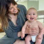 Mandy Moore Instagram - Stepping into the world of motherhood has been like entering the most expansive, mythical labyrinth- it’s felt simultaneously overwhelming and oddly familiar. It’s the job I’m proudest of and the most grateful for. Always. Hats off to all those who mother in any and every way and an extra squeeze to those who find this day difficult. #HappyMother’sDay 💓💓💓💓