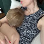 Mandy Moore Instagram - Stepping into the world of motherhood has been like entering the most expansive, mythical labyrinth- it’s felt simultaneously overwhelming and oddly familiar. It’s the job I’m proudest of and the most grateful for. Always. Hats off to all those who mother in any and every way and an extra squeeze to those who find this day difficult. #HappyMother’sDay 💓💓💓💓