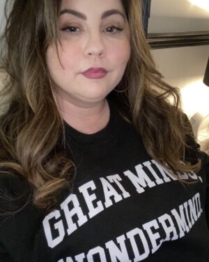 Mandy Teefey Instagram - This was post interview for My Mind and Me. @iamemilydawn did her best to keep me together during one of the hardest interviews ever. Today she attempts to give me a hair make over. Hard worker that, Emily Dawn.  XO