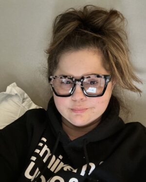 Mandy Teefey Instagram - My blue light glasses protect my whole face apparently. XO