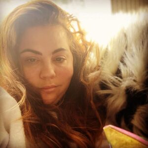 Mandy Teefey Instagram - I hope everyone had a wonderful holiday and enjoyed their loved ones. The past couple of weeks have been up and down. I hosted two thanksgivings with loved ones, I launched a company @officialwondermind and my daughter was nominated for her first Grammy. What were the down times, I forgot them because that’s where they belong, forgotten! Today is first down day and I have the funk going around so, pretty funky and I didn’t brush my hair at all today. So, I’m relaxing on the couch, staying thankful for the past and the future!! Maybe Christmas shop and drink my theraflu!!! Lol. Sometimes, even with a cold, these are the good days!! XO