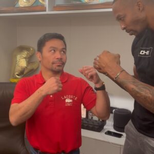 Manny Pacquiao Instagram - Above The Rim! Beyond the boxing ring 🏀🥊 Right here in the Philippines 🇵🇭 Pushing positivity & world peace🙌🏾 Making Smiles happen globally 🗺️This is what it’s about!There is no better feeling than coming together to talk about making things better for people all around the world. Superman 🏀 X Pac-Man 🥊 shoutout to the Filipino Legend @mannypacquiao 
-
-
-
-
#nba #basketball #boxing #legend
