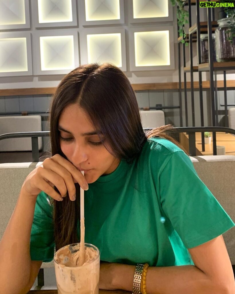 Mansi Taxak Instagram - Can’t tell what’s better the coffee or me🤷🏻‍♀️ #timestalent #coffeeovercardio #thridwavecoffee #instagood #instagram #explorepage #explore #trending Third Wave Coffee