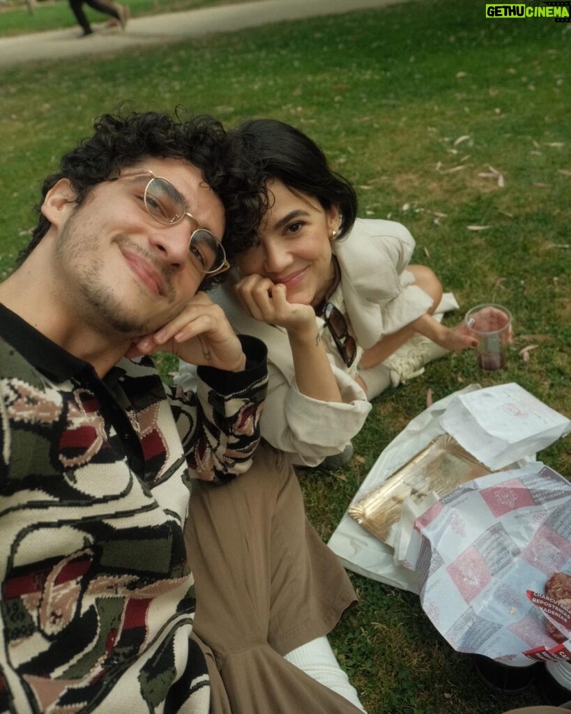Manu Gavassi Instagram - Memórias de um picnic sem toalha. 🖤