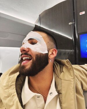 Manuel Turizo Instagram - Hoy me sopla la vela porfavor