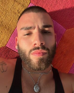 Manuel Turizo Instagram - Te mandaron a decir que te la dedican que anda bebiendo por ti