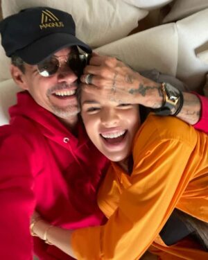 Marc Anthony Instagram - Jajajajajaja jaja 😂 😂 😂 😂 😂